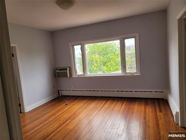 653 New York Avenue, Lyndhurst, NJ 07071