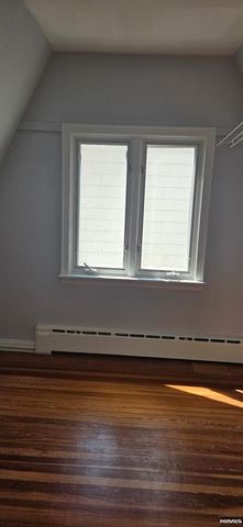 653 New York Avenue, Lyndhurst, NJ 07071