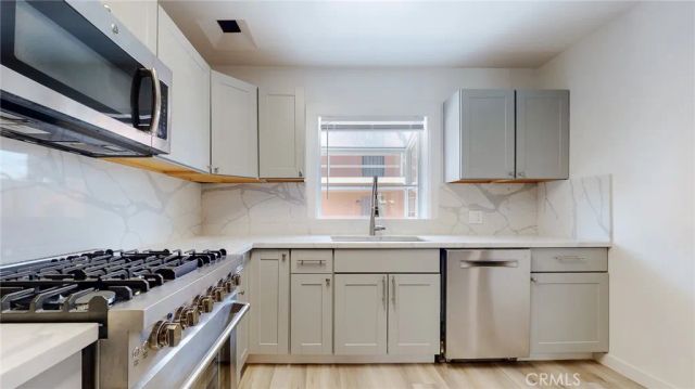 239 3rd Avenue, Venice, CA 90291