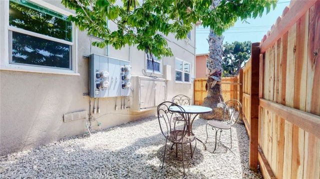 239 3rd Avenue, Venice, CA 90291