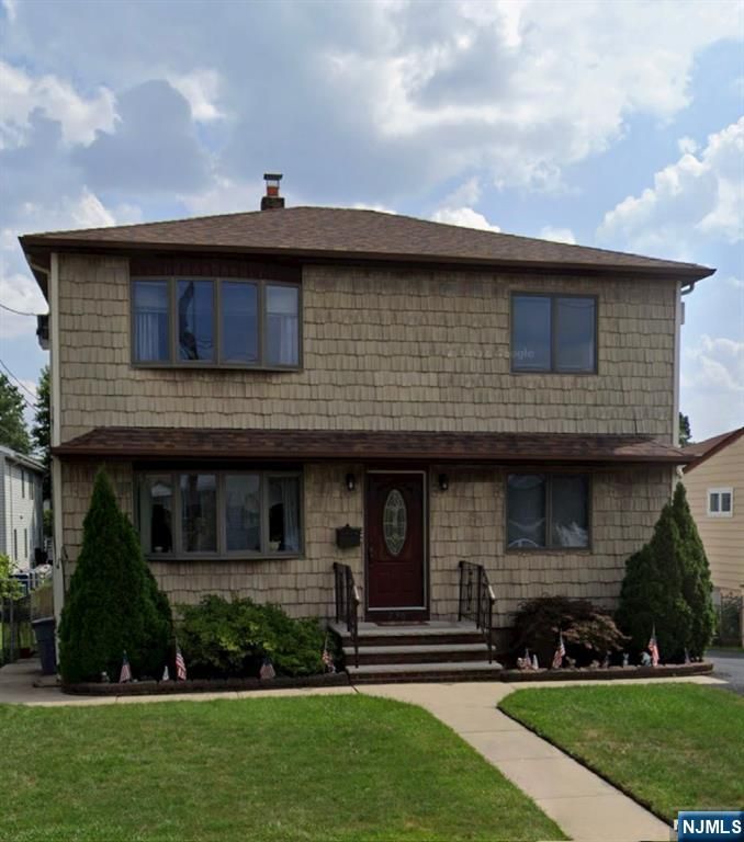 236 Philip Avenue, Elmwood Park, NJ 07407