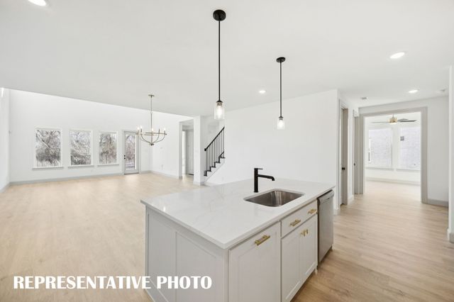 1829 Vetiver Glow Drive, Celina, TX 75009