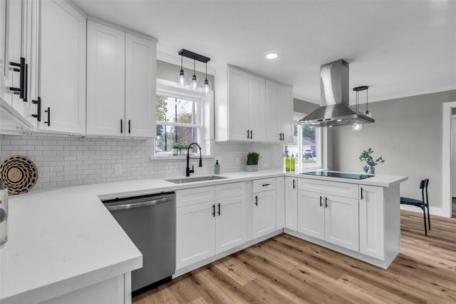 3518 Shore Shadows Drive, Crosby, TX 77532