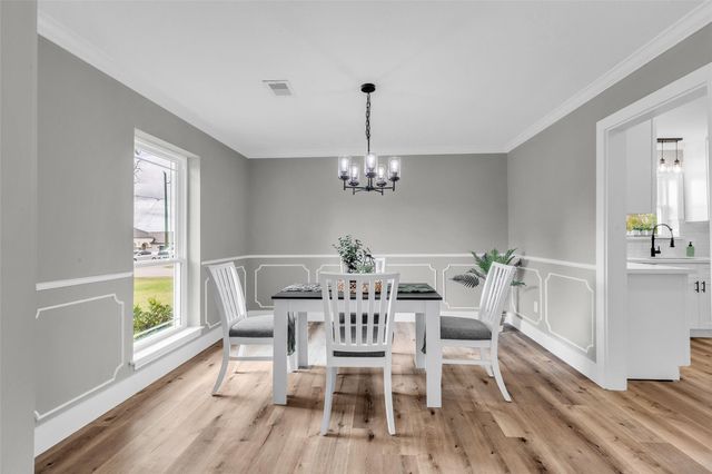 3518 Shore Shadows Drive, Crosby, TX 77532