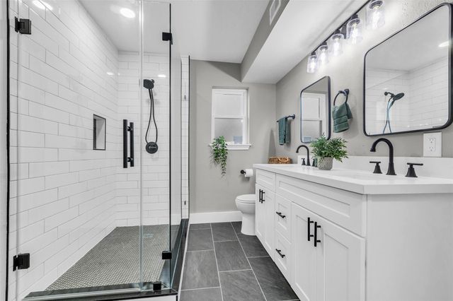 3518 Shore Shadows Drive, Crosby, TX 77532