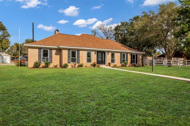 3518 Shore Shadows Drive, Crosby, TX 77532