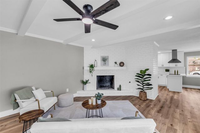 3518 Shore Shadows Drive, Crosby, TX 77532