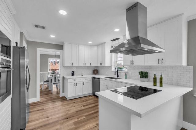 3518 Shore Shadows Drive, Crosby, TX 77532