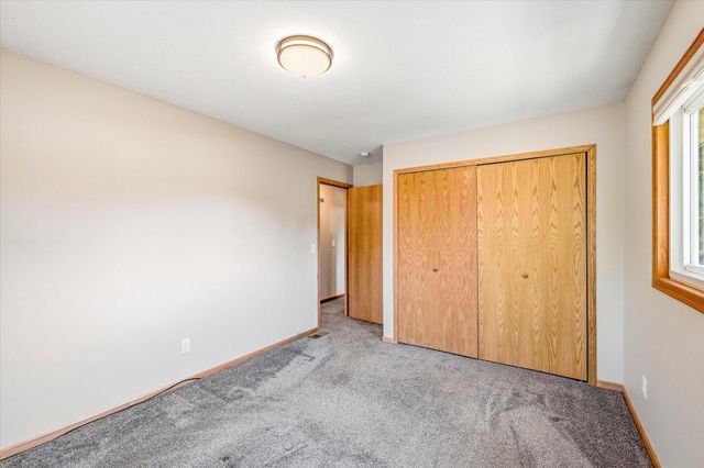 5821 268th Street, Wyoming, MN 55092