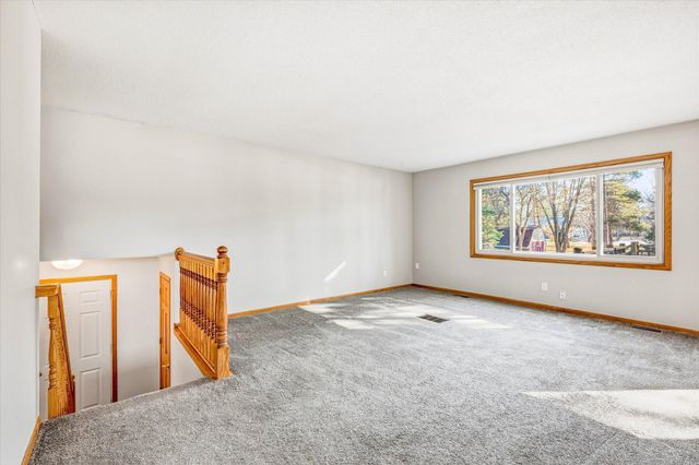 5821 268th Street, Wyoming, MN 55092