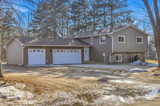 5821 268th Street, Wyoming, MN 55092