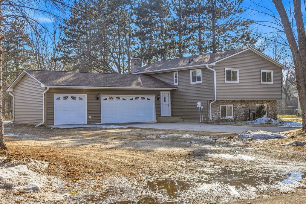 5821 268th Street, Wyoming, MN 55092