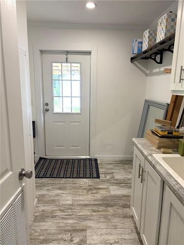 1300 Snow Road N, Semmes, AL 36575