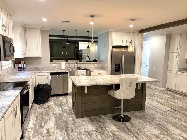 1300 Snow Road N, Semmes, AL 36575
