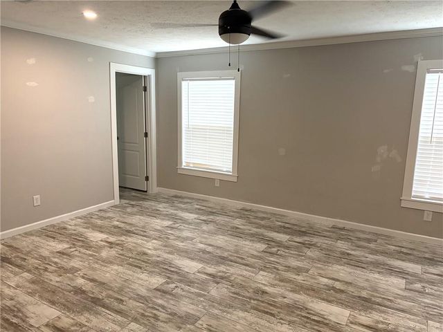 1300 Snow Road N, Semmes, AL 36575