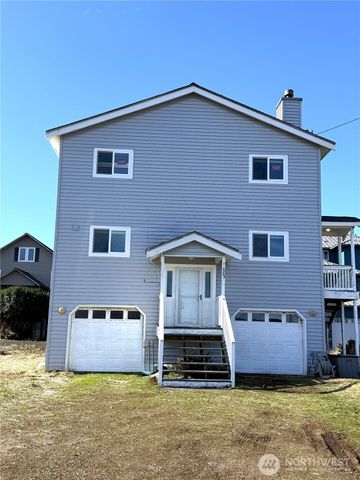 1083 Ocean Shores Boulevard SW, Ocean Shores, WA 98569
