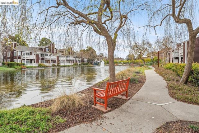 195 Bayside Ct, Richmond, CA 94804