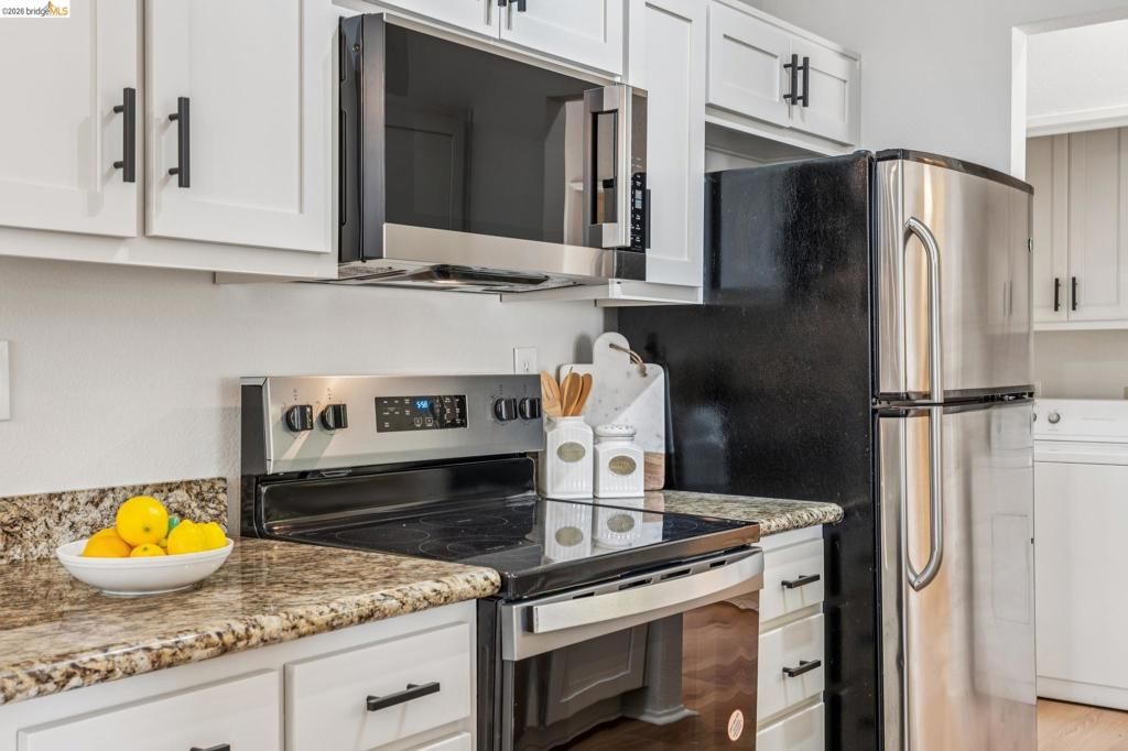Image 12 of property listing at 195 Bayside Ct, Richmond, CA 94804