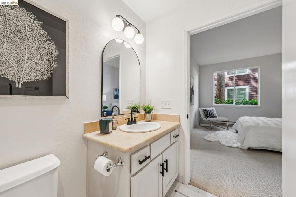 Image 18 of property listing at 195 Bayside Ct, Richmond, CA 94804