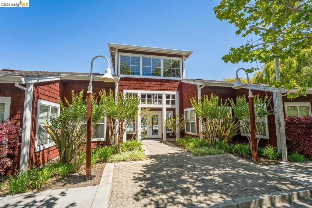 Image 42 of property listing at 195 Bayside Ct, Richmond, CA 94804
