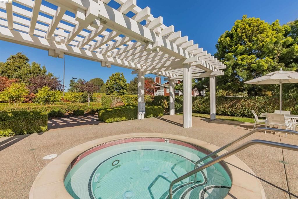 Image 47 of property listing at 195 Bayside Ct, Richmond, CA 94804