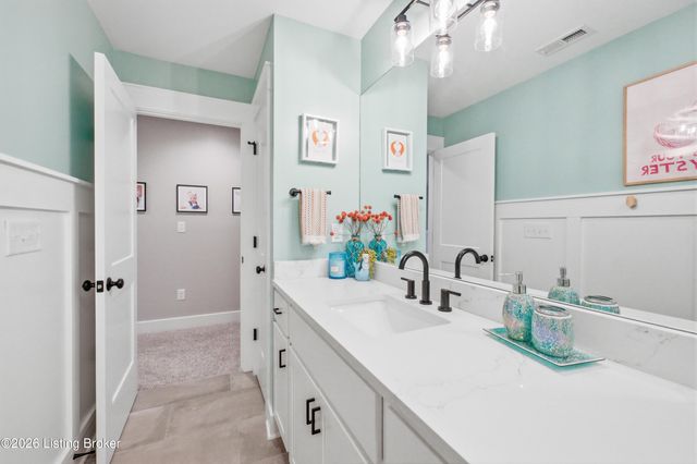 2206 Northgate Ct, La Grange, KY 40031