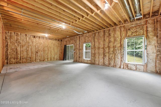 2206 Northgate Ct, La Grange, KY 40031