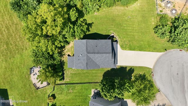 2206 Northgate Ct, La Grange, KY 40031