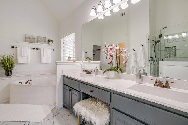 6208 Timberwolfe Lane, Fort Worth, TX 76135