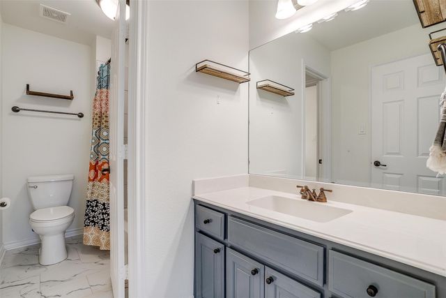 6208 Timberwolfe Lane, Fort Worth, TX 76135