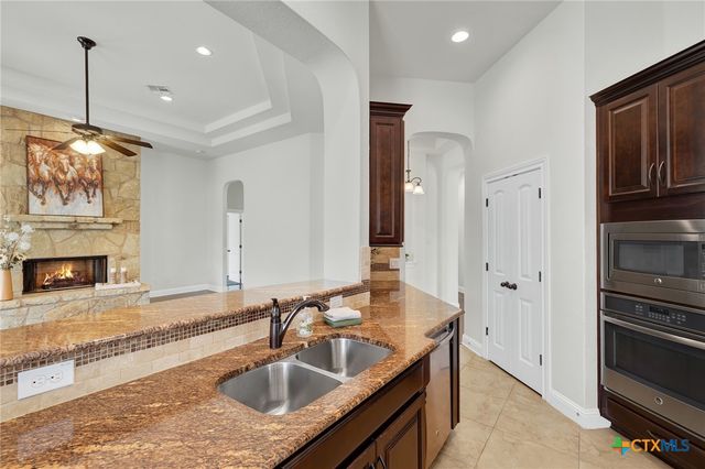 921 Santa Cruz, New Braunfels, TX 78132