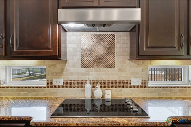 921 Santa Cruz, New Braunfels, TX 78132