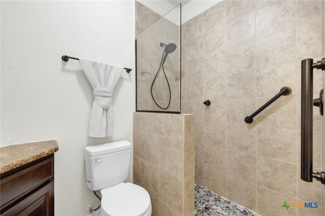921 Santa Cruz, New Braunfels, TX 78132