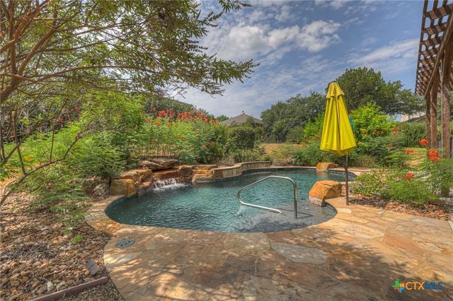 921 Santa Cruz, New Braunfels, TX 78132