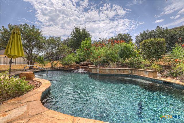 921 Santa Cruz, New Braunfels, TX 78132