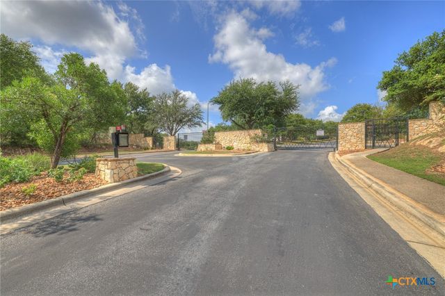 921 Santa Cruz, New Braunfels, TX 78132