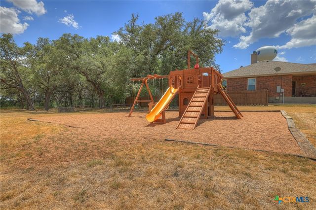 921 Santa Cruz, New Braunfels, TX 78132