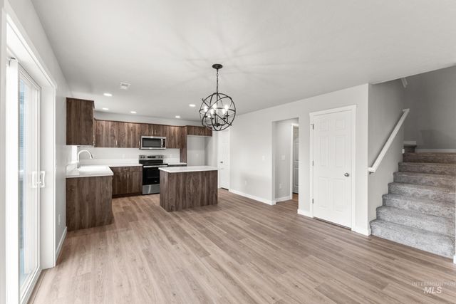 461 Waverly Ave, Middleton, ID 83644