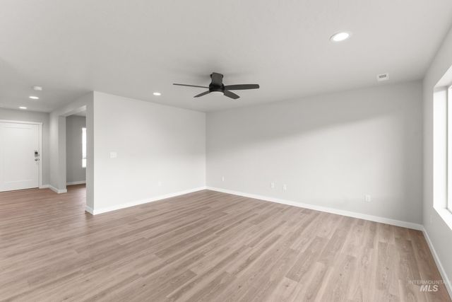 461 Waverly Ave, Middleton, ID 83644