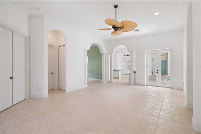 9049 Englewood Court, Vero Beach, FL 32963