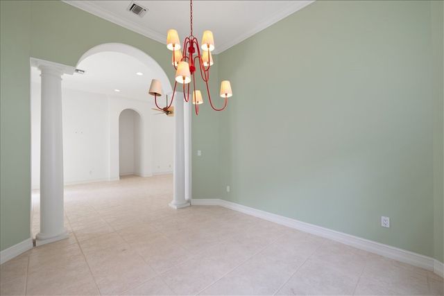 9049 Englewood Court, Vero Beach, FL 32963