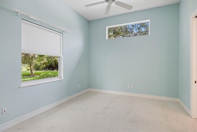 9049 Englewood Court, Vero Beach, FL 32963