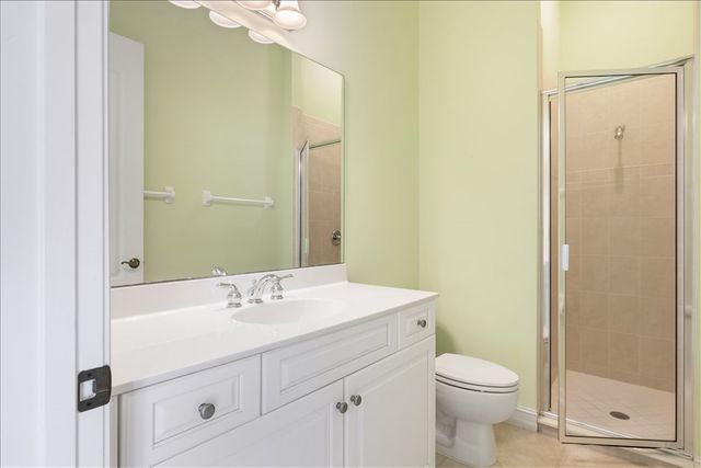 9049 Englewood Court, Vero Beach, FL 32963
