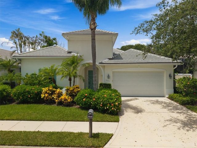 9049 Englewood Court, Vero Beach, FL 32963