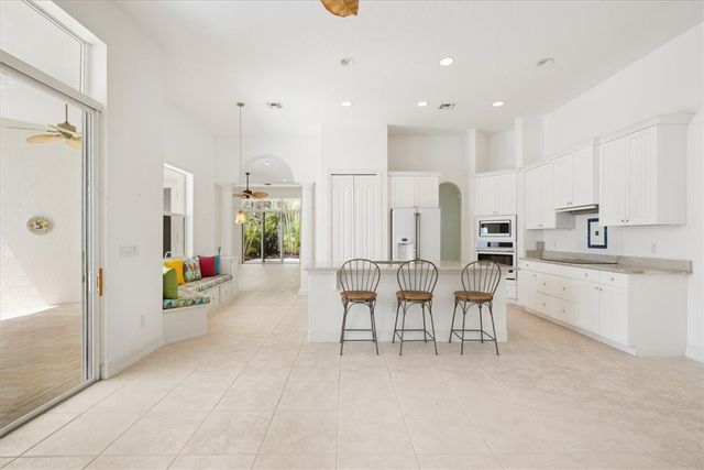 9049 Englewood Court, Vero Beach, FL 32963