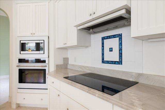 9049 Englewood Court, Vero Beach, FL 32963