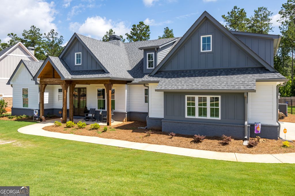 217 Copper Crossing, Forsyth, GA 31029