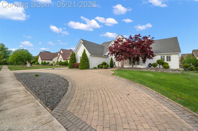 42280 Locklin Drive, Sterling Heights, MI 48314