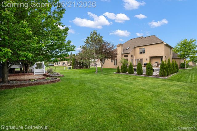 42280 Locklin Drive, Sterling Heights, MI 48314