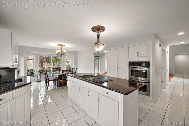 42280 Locklin Drive, Sterling Heights, MI 48314